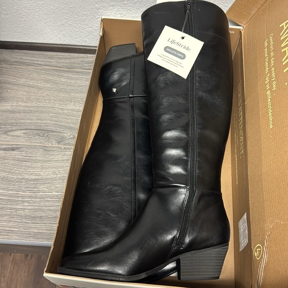 LifeStride Reese Boots (WIDTH WIDE) (WIDE CALF) - Picture 2 of 7
